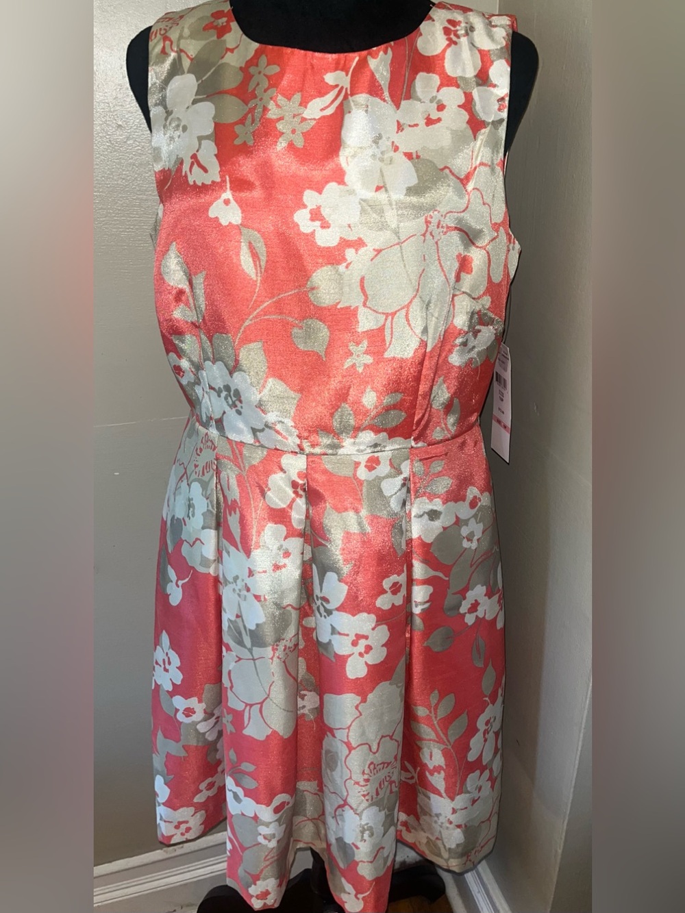 NWT R&K Coral and Ivory Floral Dress with Shimmer Size 10P